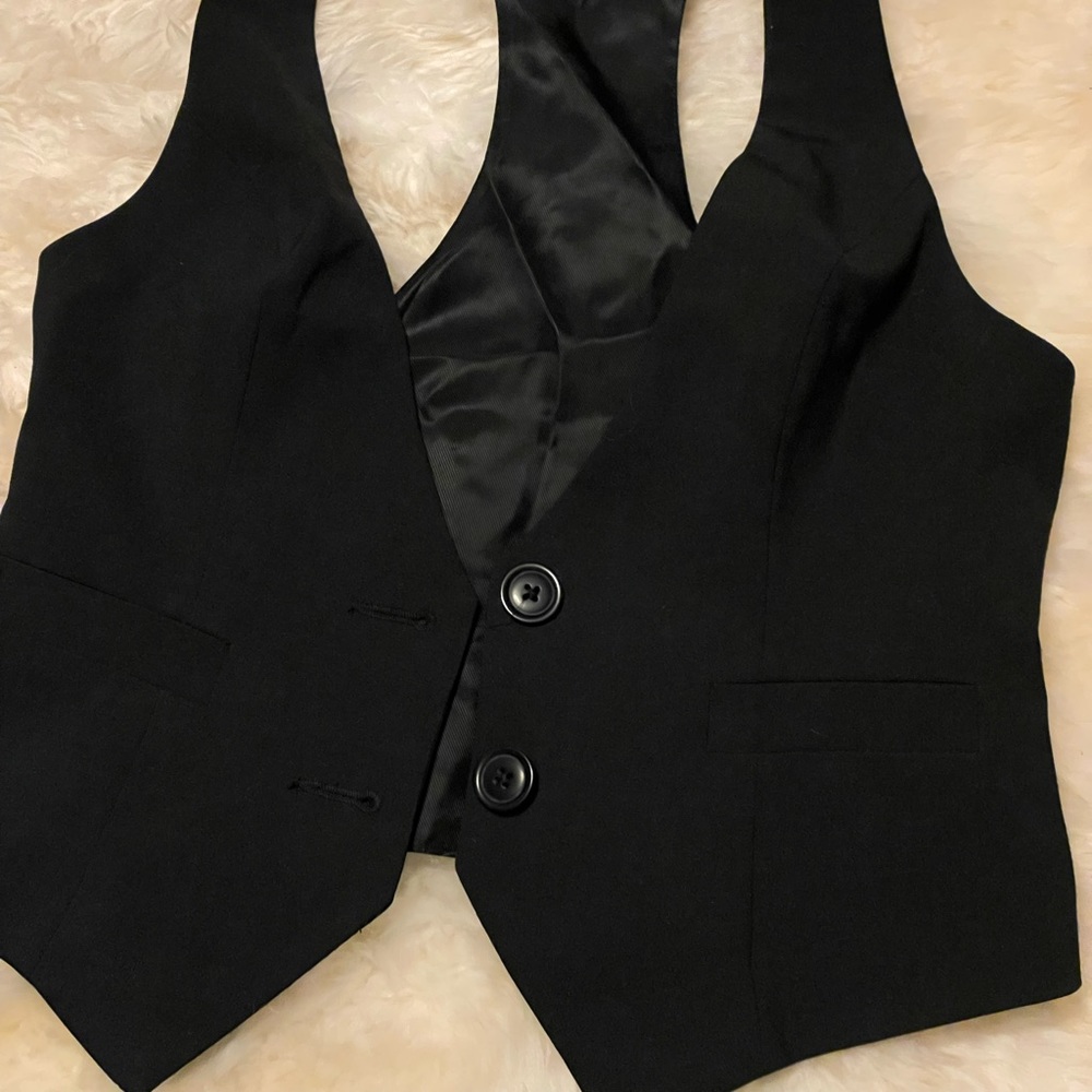 Black express vest